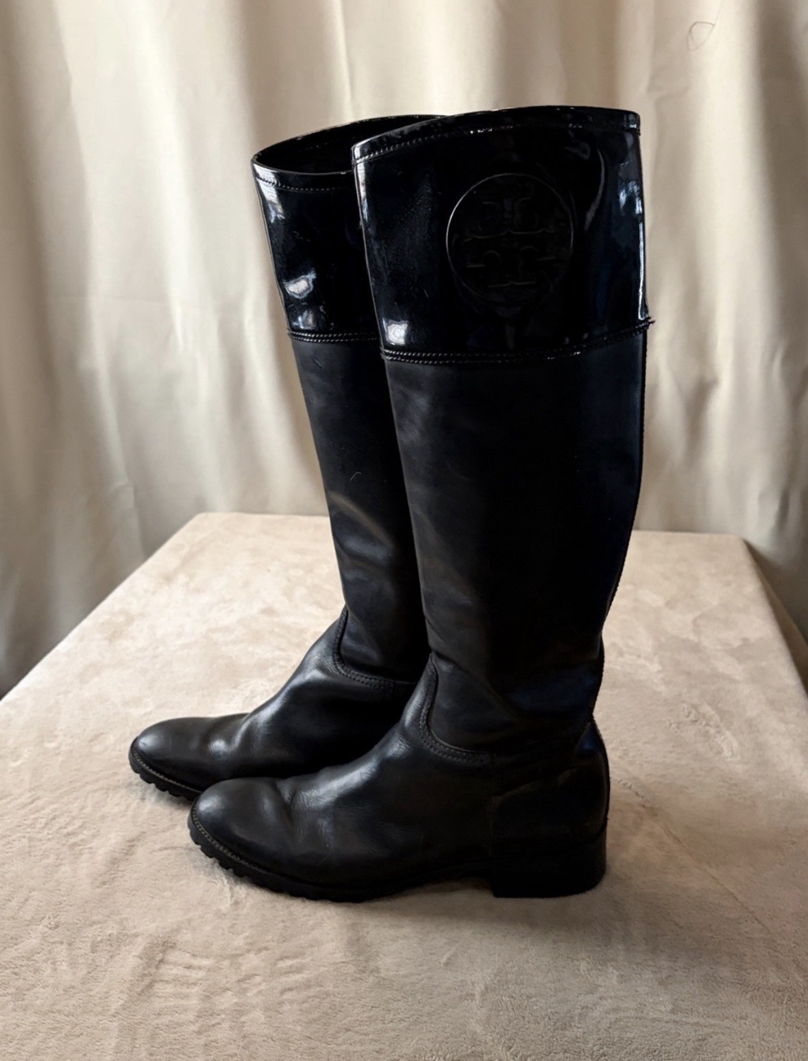 Tory Burch Woman’s Black Logo Riding Boots. Beautiful and Classy Size 8.5 M