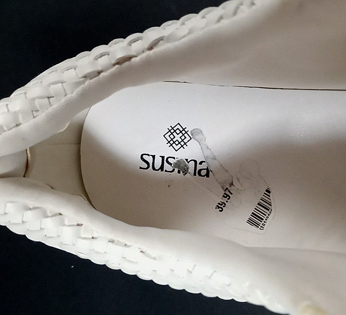 Susina Monica Women’s 7M Mesh/Woven Fashion Sneakers White/Cream