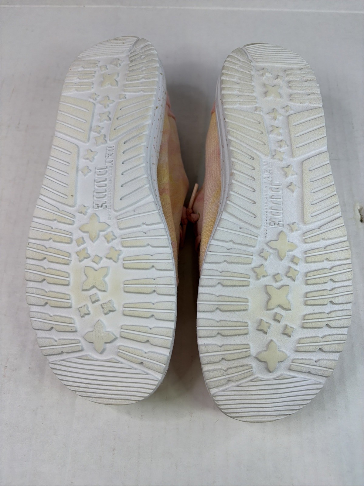 Hey Dude Women’s Wendy Tye Dye Lemon Ombré Loafers Size 8 No Box