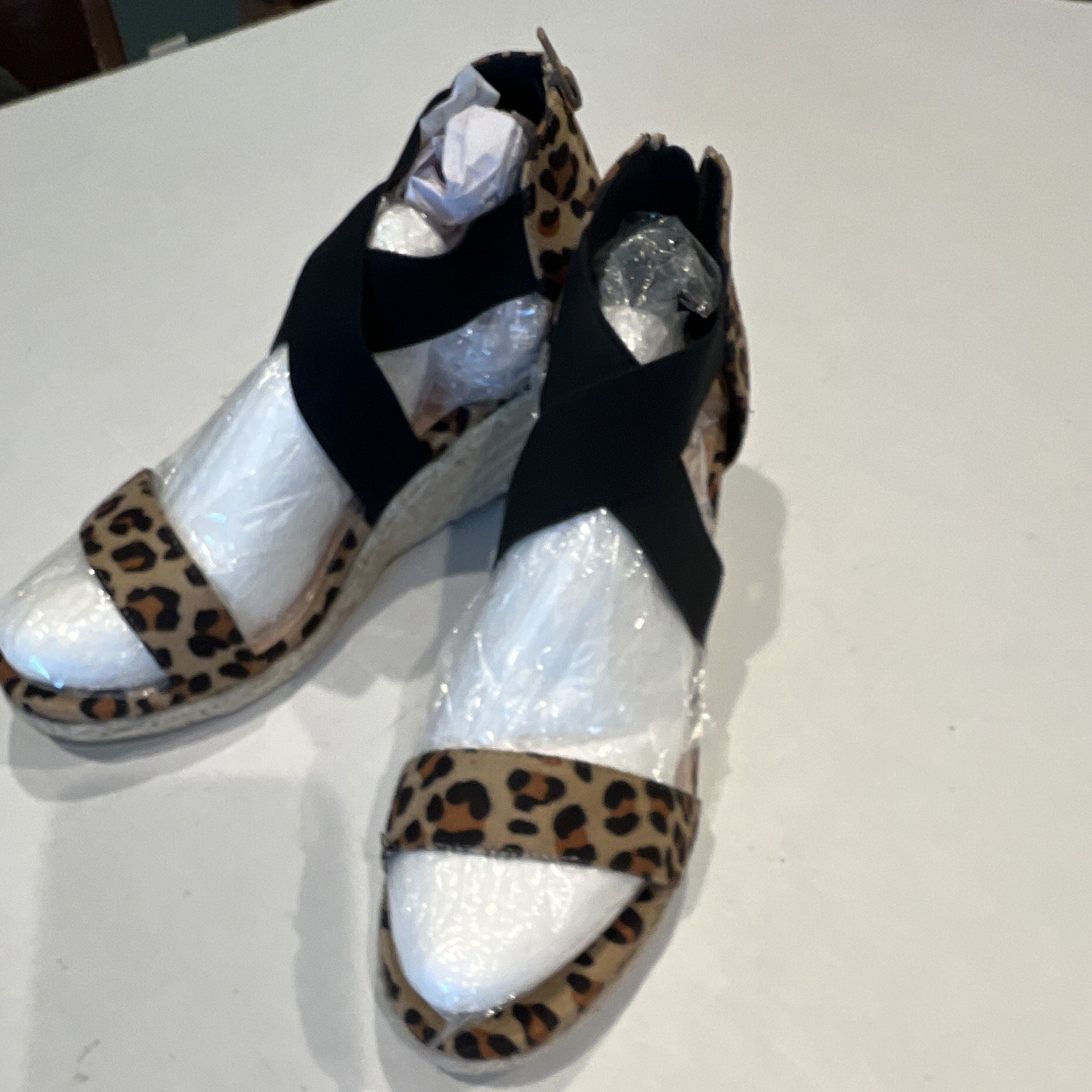 Women’s Size 9 With A 2 1/2 Inch Heel. Fabulous For Summertime.