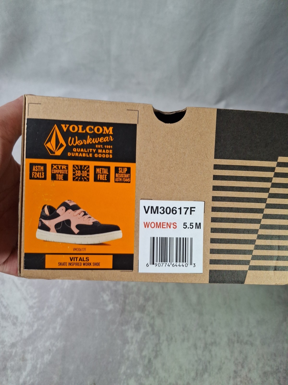 VOLCOM VITALS WOMEN’S SKATE INSPIRED WORK SHOE BOOTS VM30617F Size 5.5 M