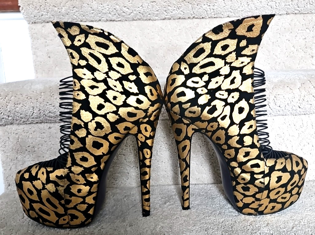 New Sparkle Cheetah Gold Black High Platforms Stiletto Heels Sz 10 London Trash