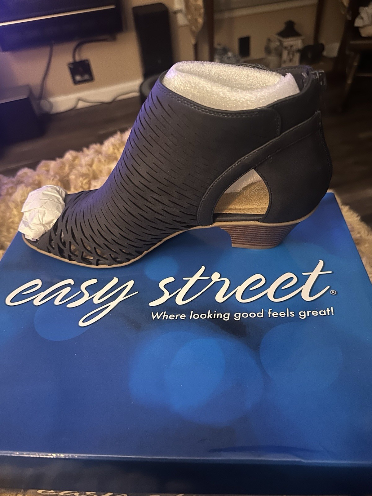 EASY STREET CARRIGAN SIZE 9M Black PEEP TOE BOOTIES REAR ZIP LASER CUT OUTS