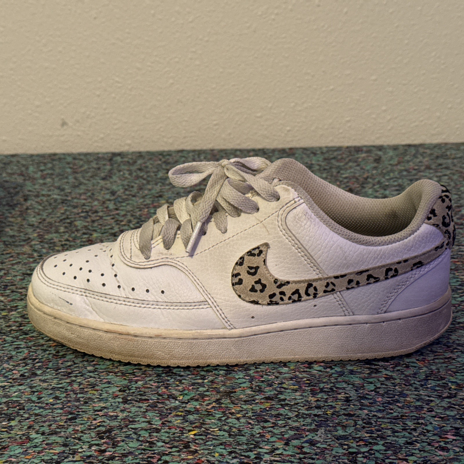 Nike Court Vision Low Top Lace-Up Sneakers WhiteBlack Leopard Swoosh women SZ7.5
