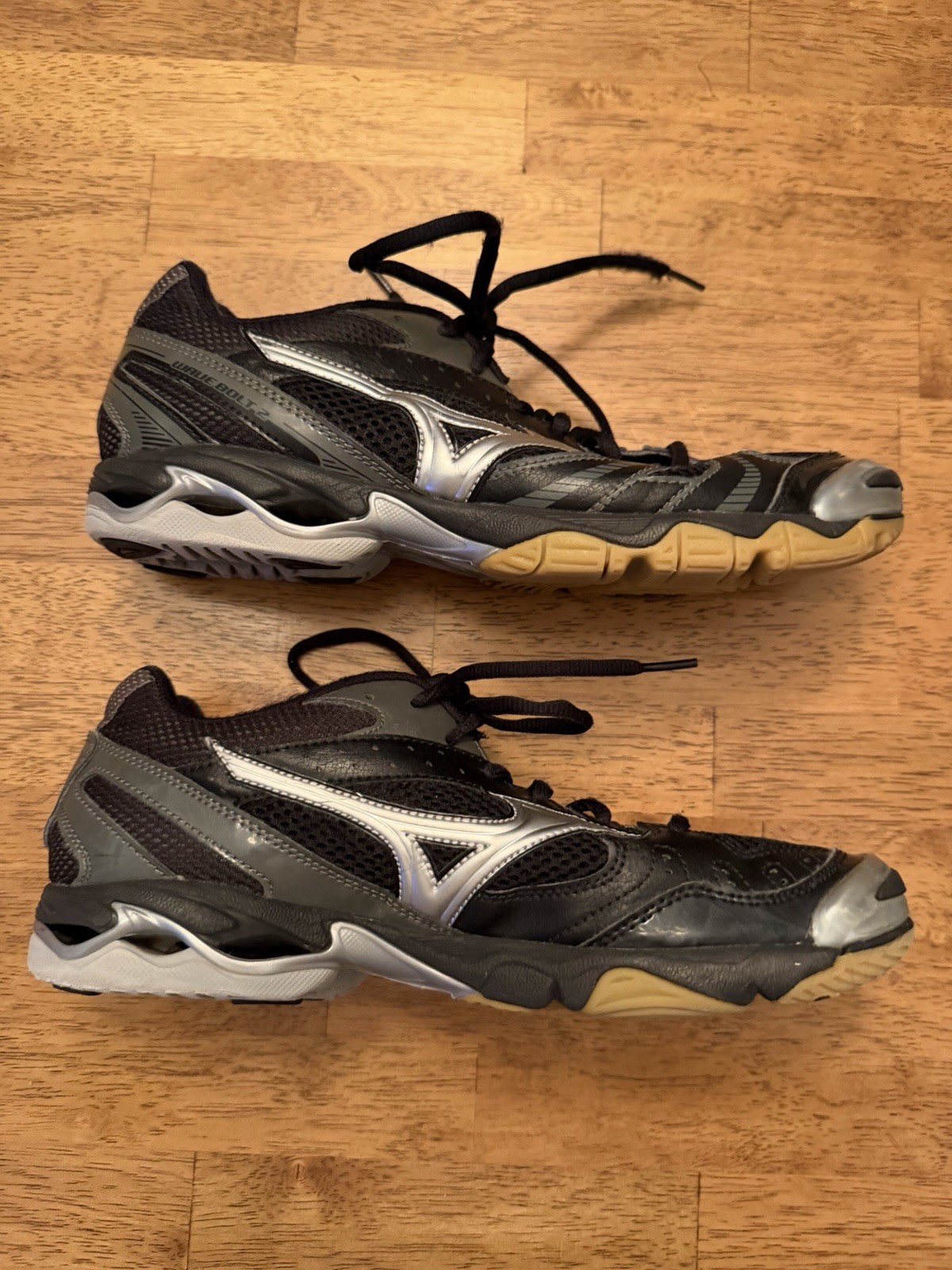 Mizuno Wave Bolt 2 Women’s Volleyball Shoes Size 10 Low Top Black/Silver