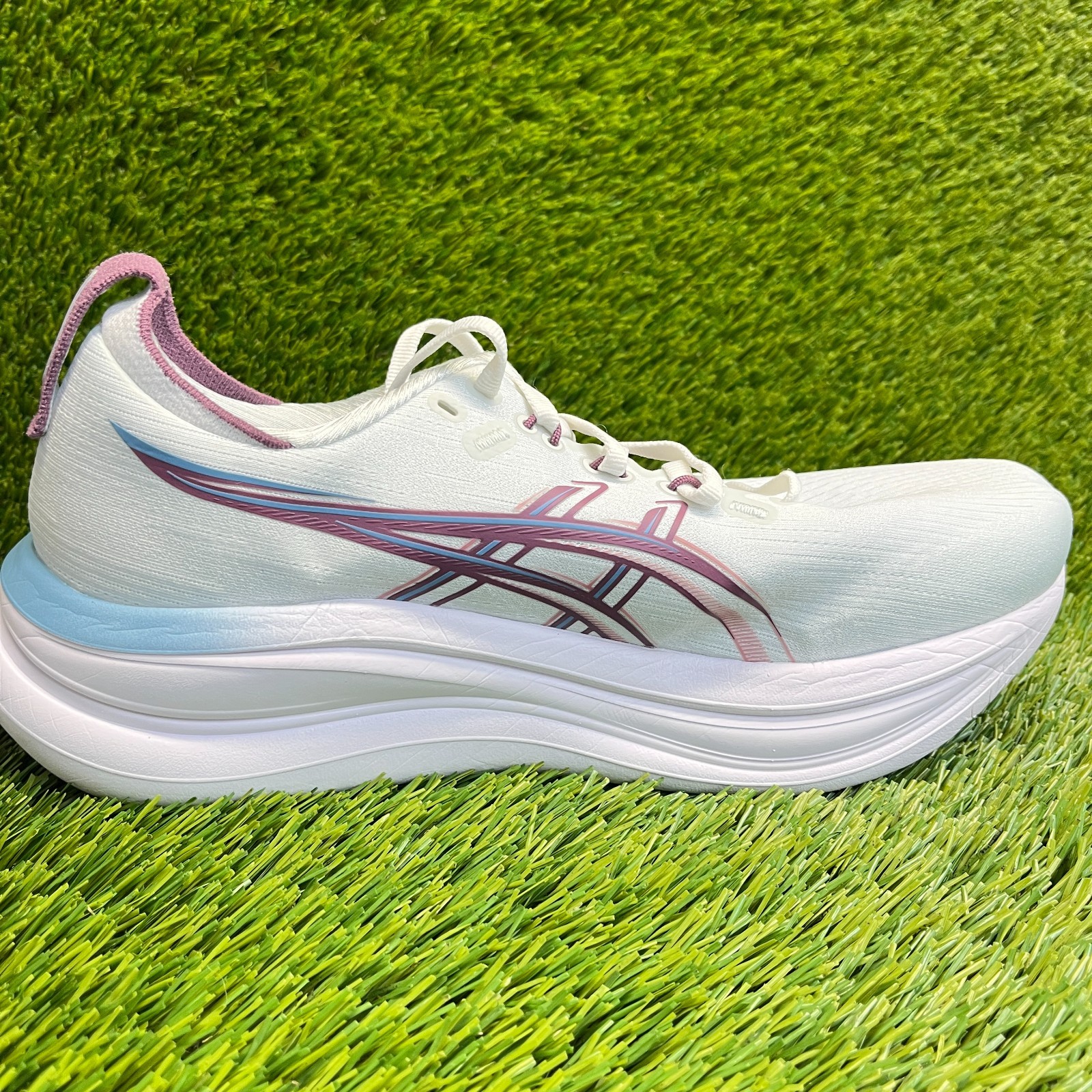 Asics Gel-Nimbus 28 Womens Size 9 White Purple Blue Running Shoes Sneakers