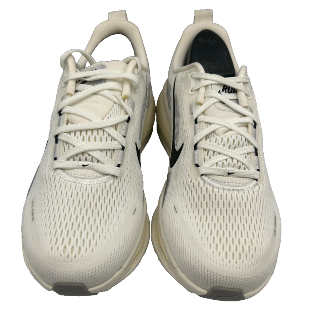 Nike Women’s Vomero 18 Lace Up Athletic Road Running Shoes Wht/Blk Size:8.5 122L