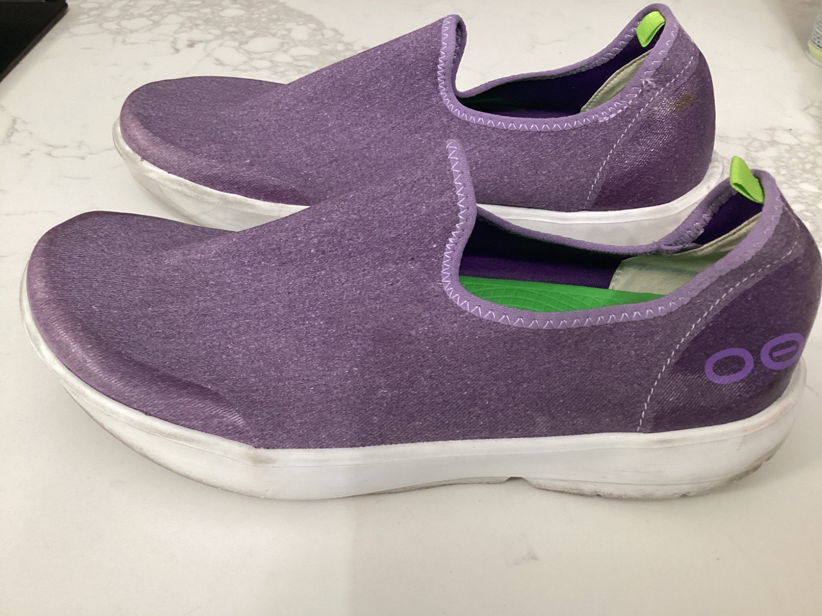Oofos Oomg EeZee Low Recovery Sh purple Women’s Sz 10 EU 41