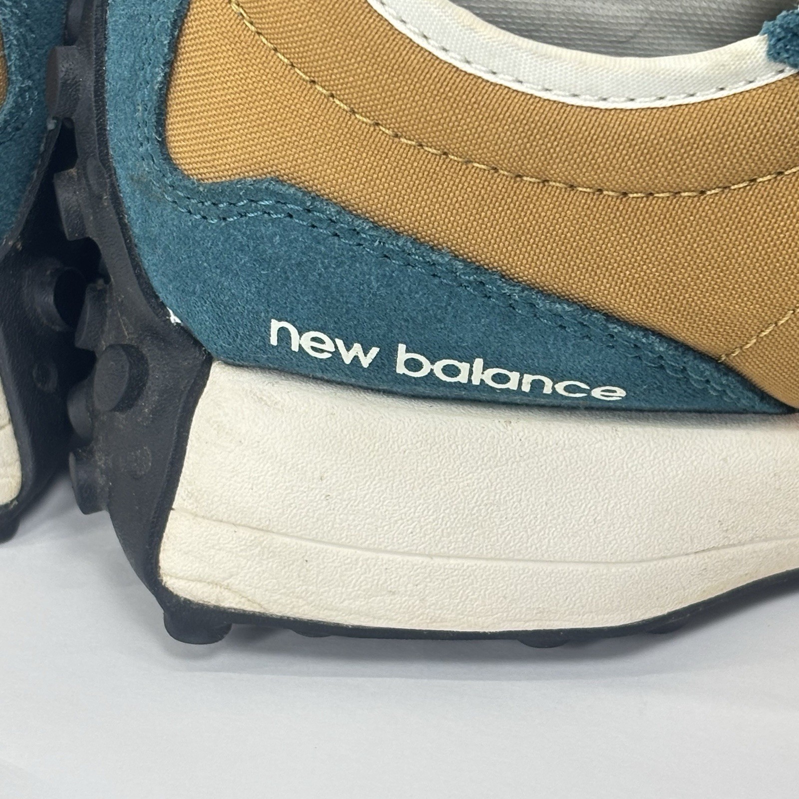 New Balance 327 Womens Sz 8 Comfort Lifestyle Sneaker Mountain Teal Workwear