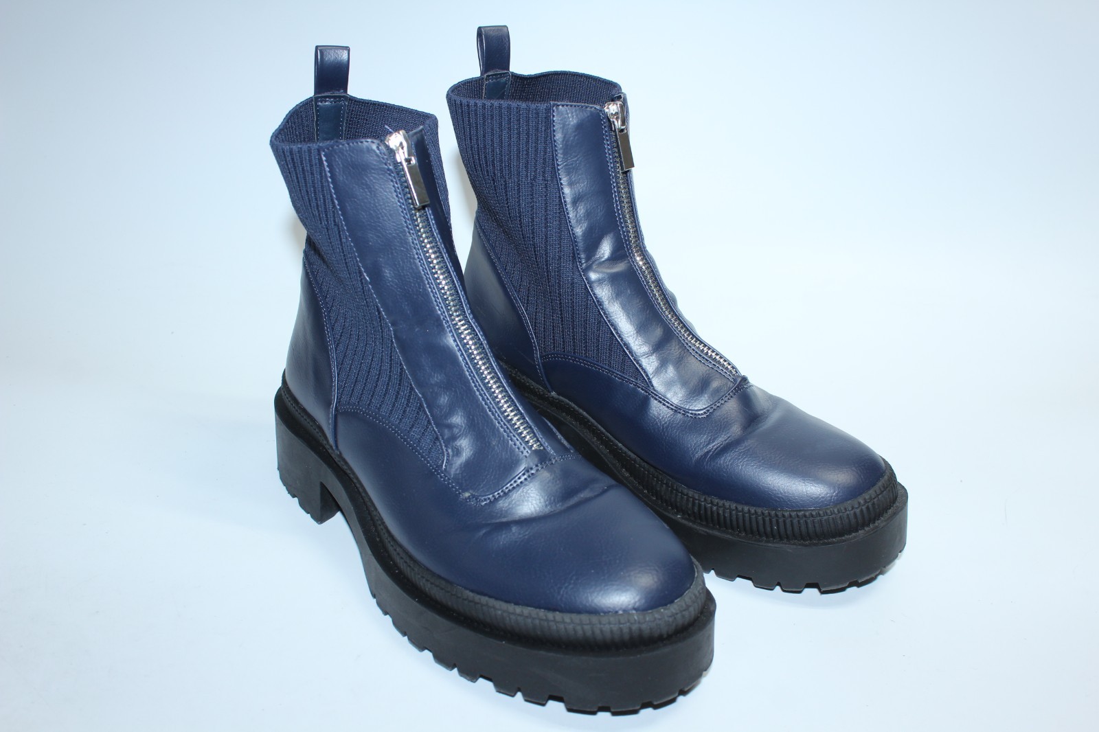 BCBGeneration Women’s Montana Blue Leather Knit Fabric Zip Combat Boot Size 9.5M