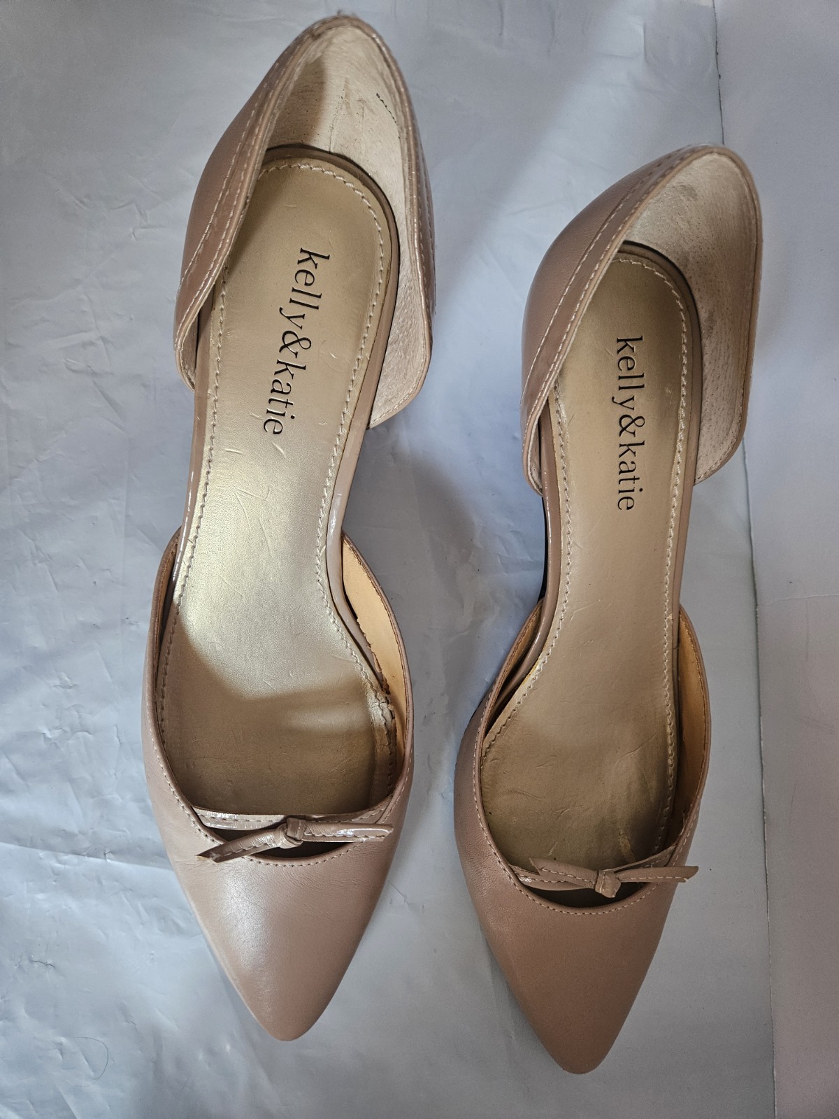 Kelly and Katie Pointed Heels Nude Sz 7 1/2 M With Bows On Front