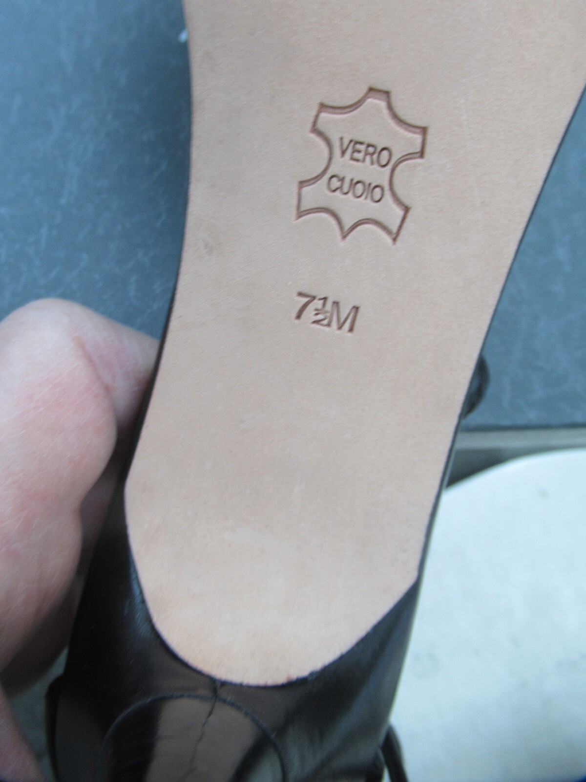 NIB Via Spiga V- Trina 2 Black Vachetta 3.25 in OpenToed Sandal Heels-7.5 M