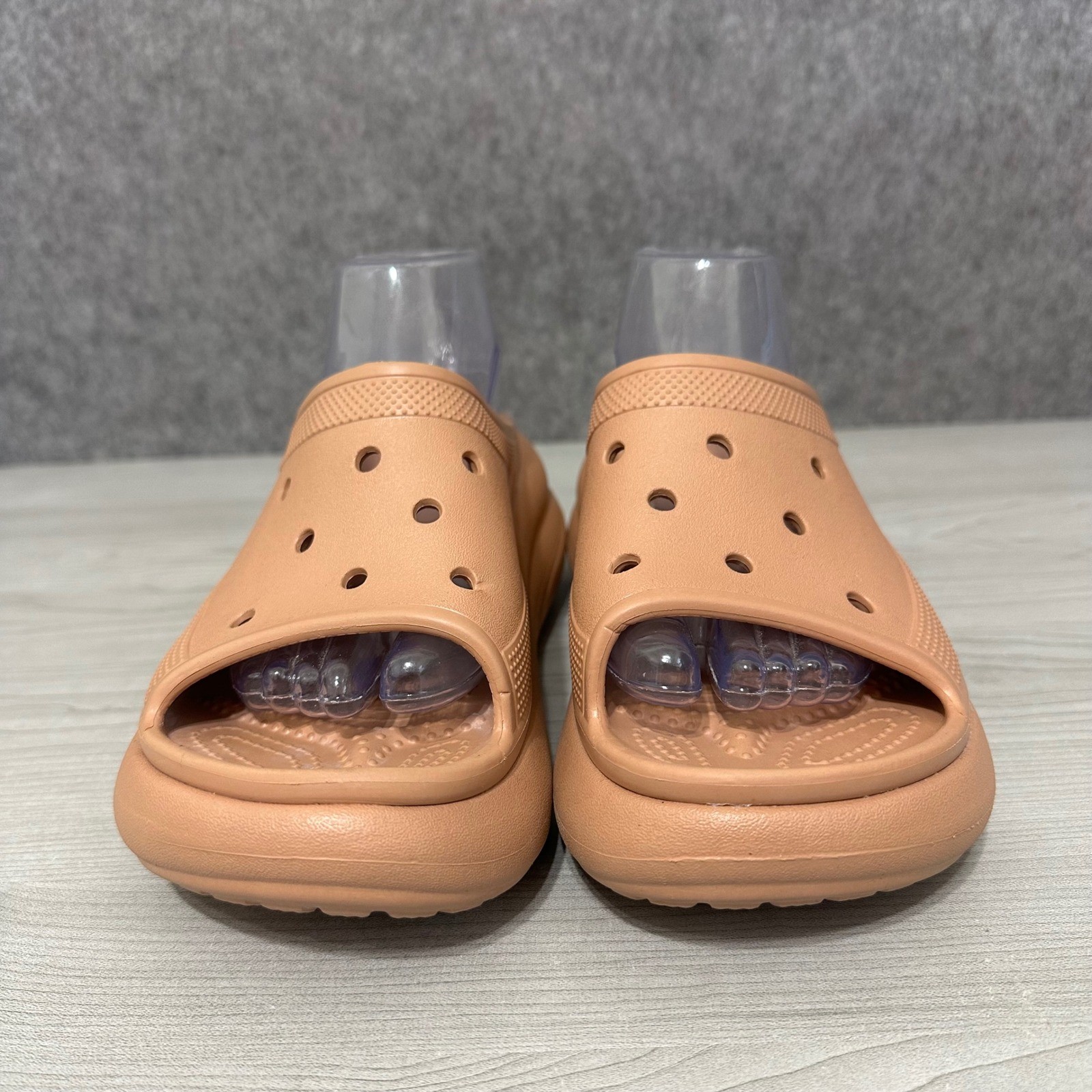 Crocs Classic Crush Slide Women’s Sz 9 Men’s Sz 7 Bone Platform Sandals