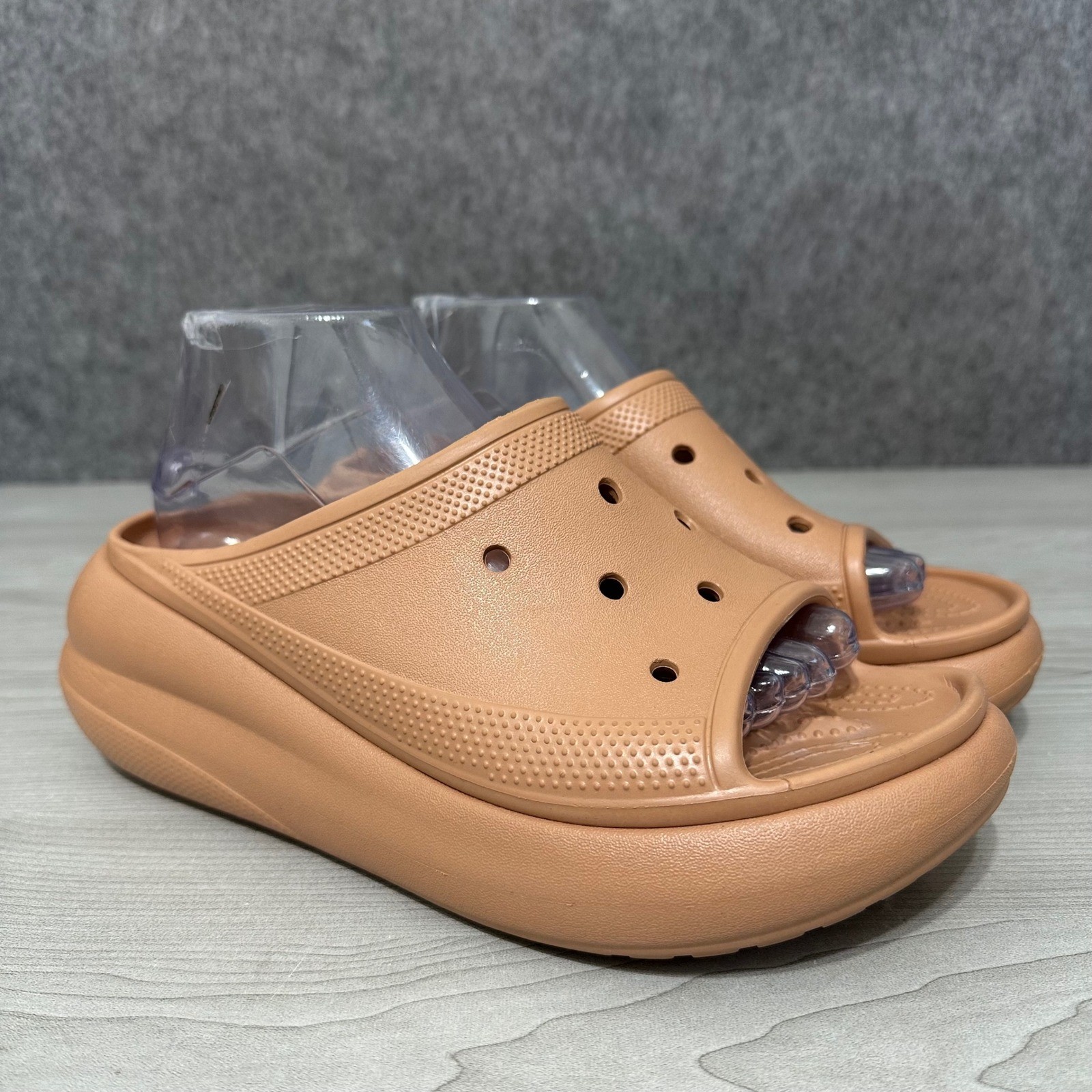 Crocs Classic Crush Slide Women’s Sz 9 Men’s Sz 7 Bone Platform Sandals