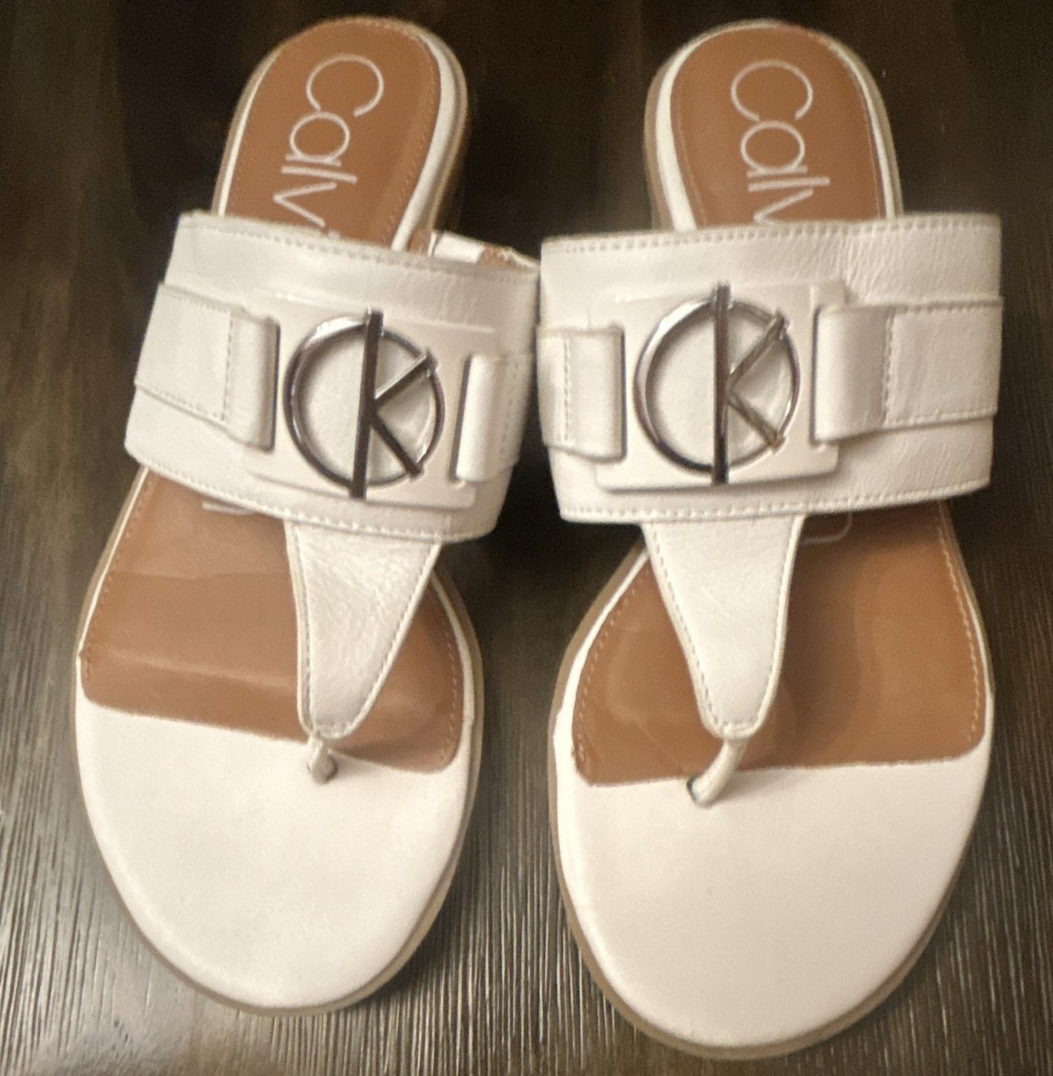 Calvin Klein Women’s White Leather Logo Thong Slide Slip-On Sandals Sz 6.5