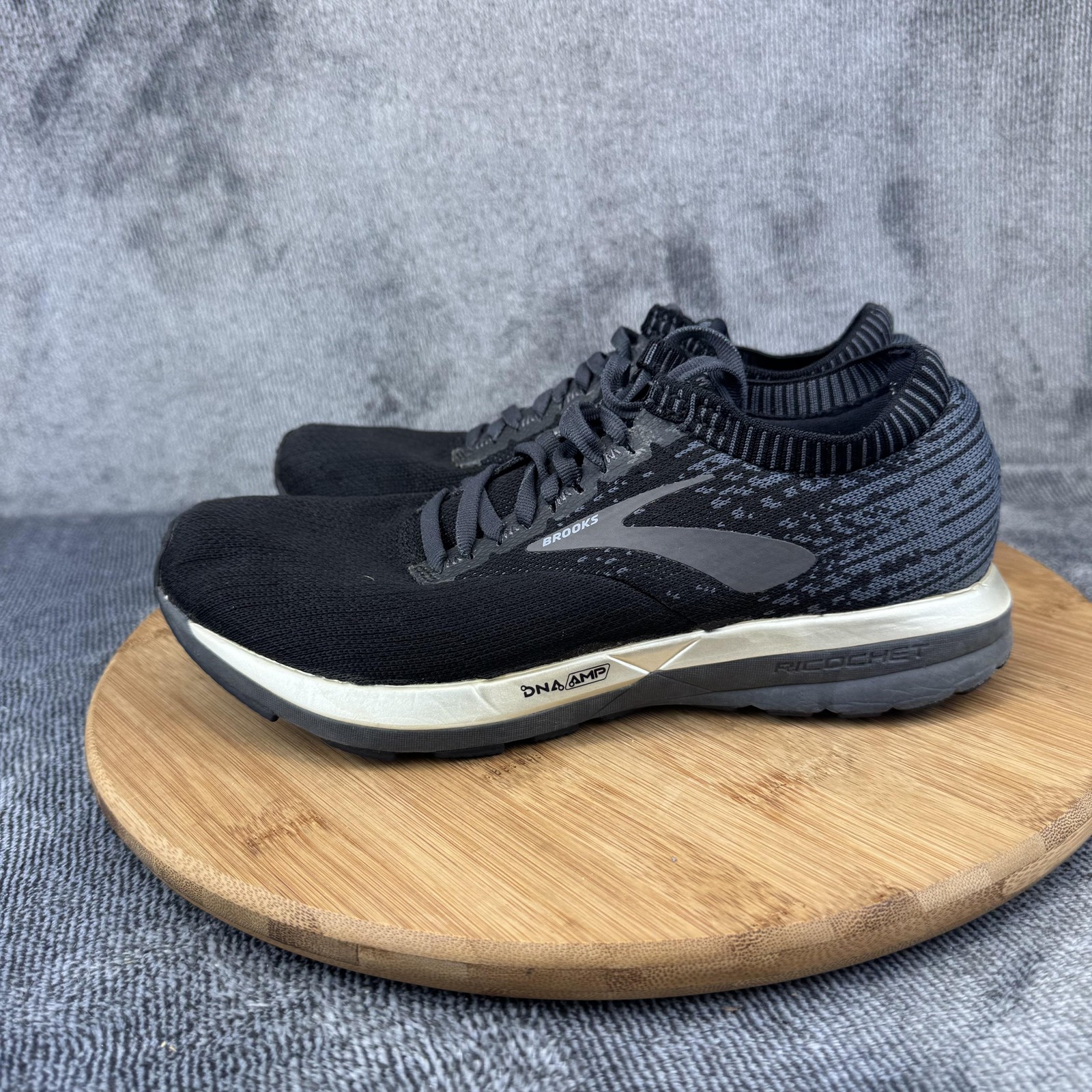 Brooks Ricochet Running Shoes Womens Size 8 Black DNA AMP Sneakers 1202821B057
