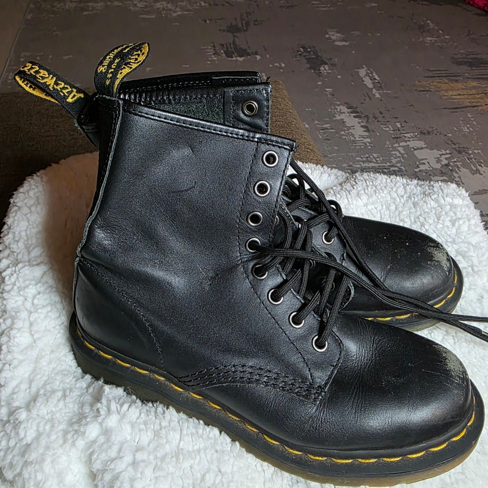 Authentic Dr. Martens 1460 8‑Eye Boots – Black Smooth Leather AirWair Soles 38