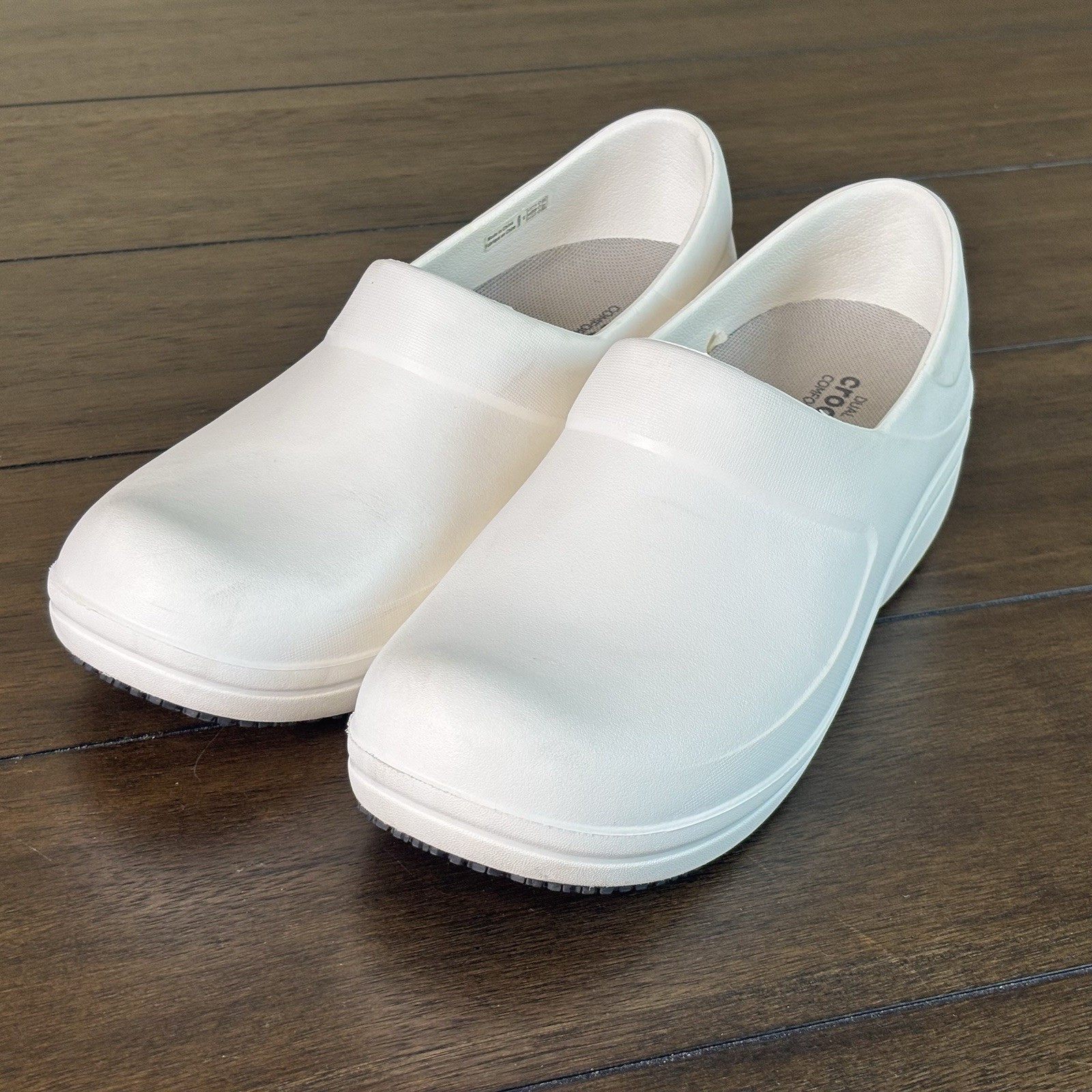 Crocs Neria Pro II Dual Womens 8 Comfort White Clogs Slip Resistant Workwear