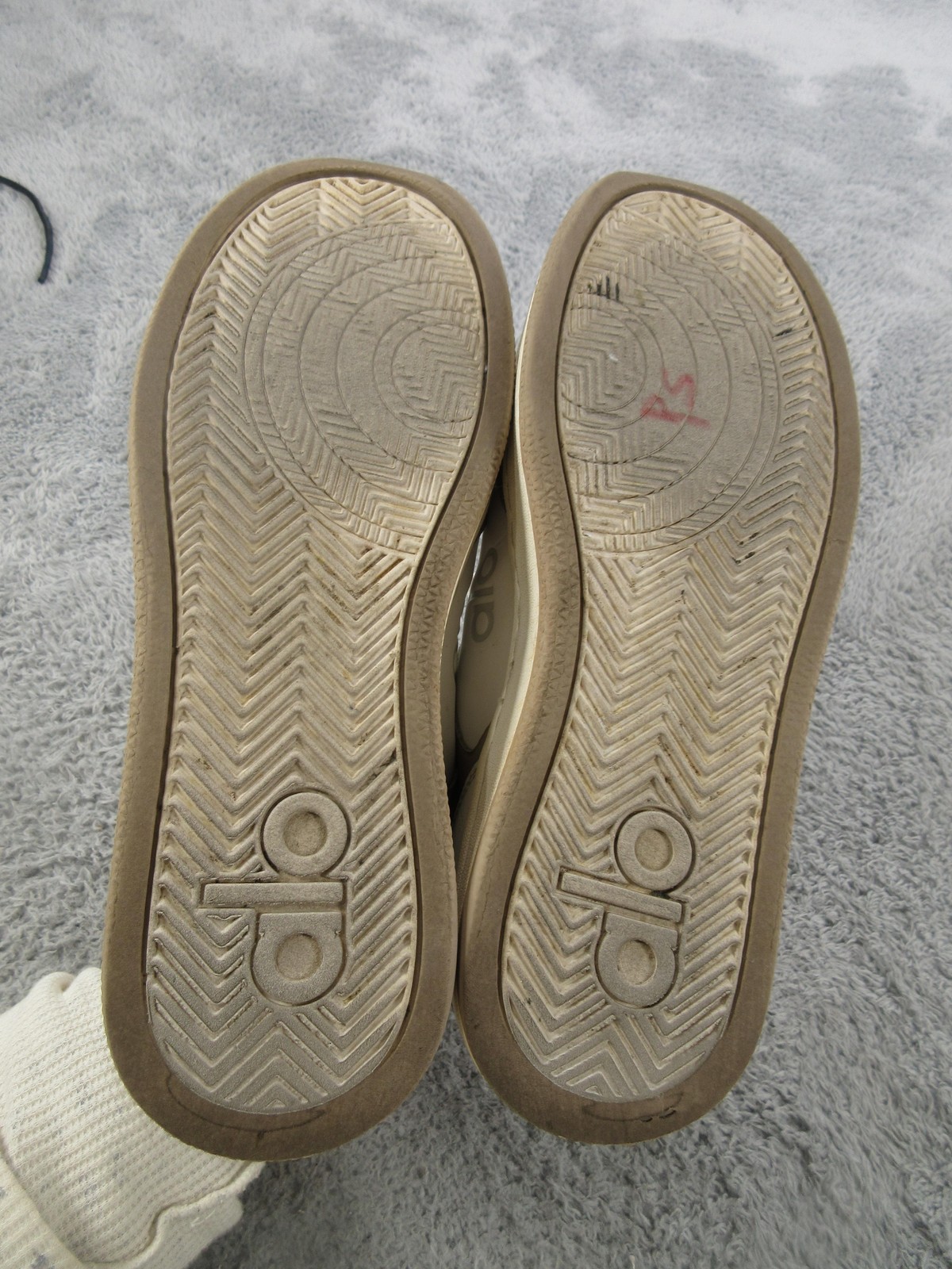 Alo Shoes Womens 10 White Tan Leather Low Top Casual Comfort Sneakers A0685U