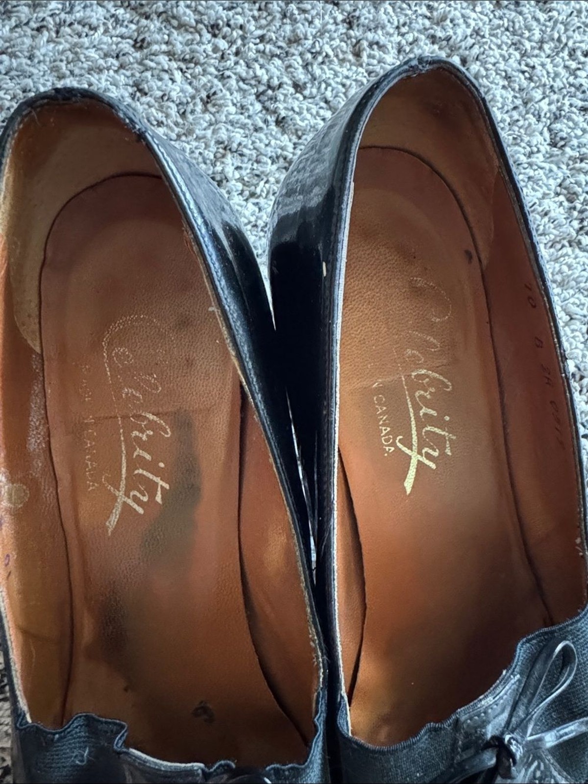 Celebrity patent leather vintage 1960s mod heels 8.5