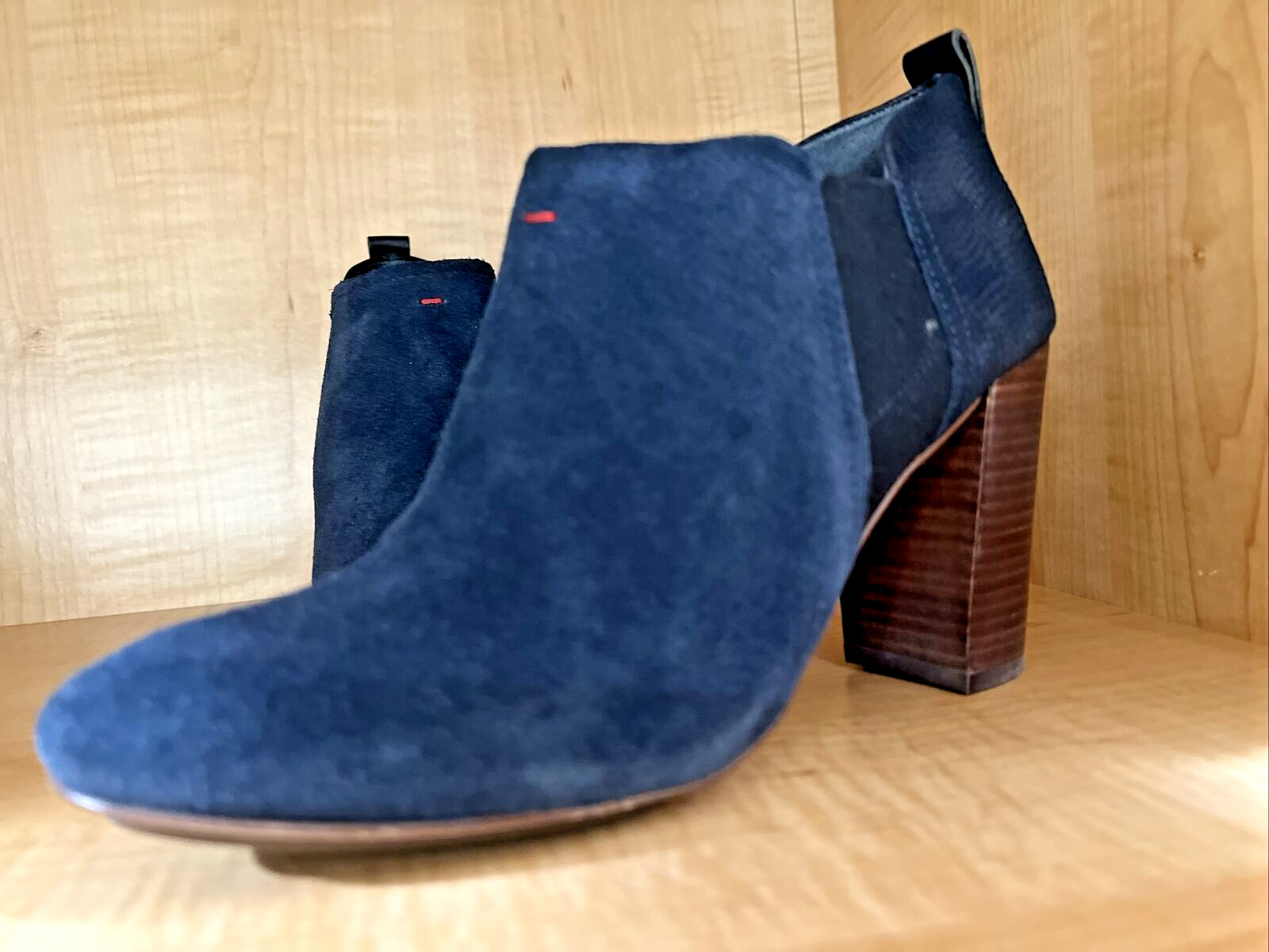 Ellen Degeneres ED Mahoney Womens Oiled Suede Ankle Boots Lagoon 7.5M-GORGEOUS!