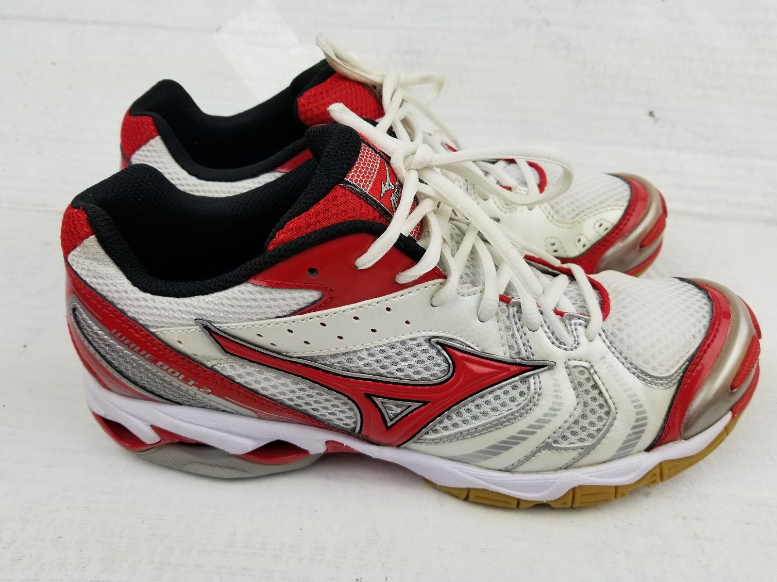 Mizuno Wave Bolt 2 Women’s Running/Walking Althletic Shoes SZ 9.5