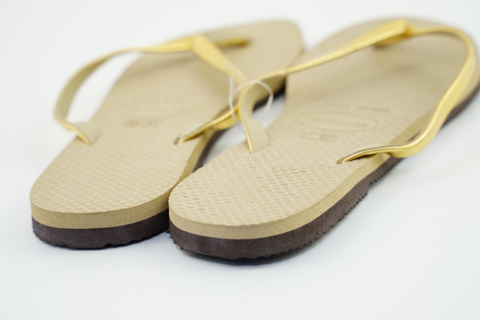 Women’s You Metallic Flops Golden Sand Gold Havaianas USA 3/4Y EUR 35/36 (33-34)