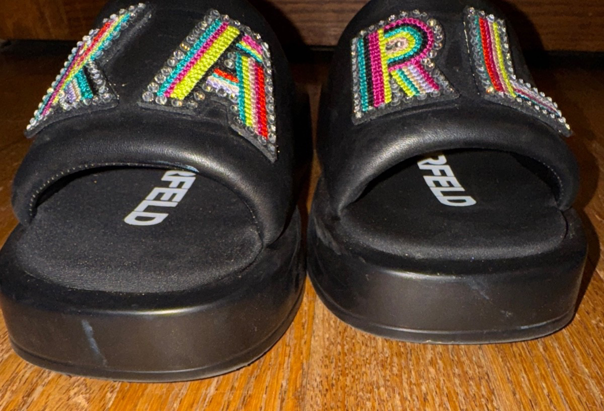KARL LAGERFELD PARIS Opal Leather Puff Band Beaded Logo Platform slide Sz 7.5