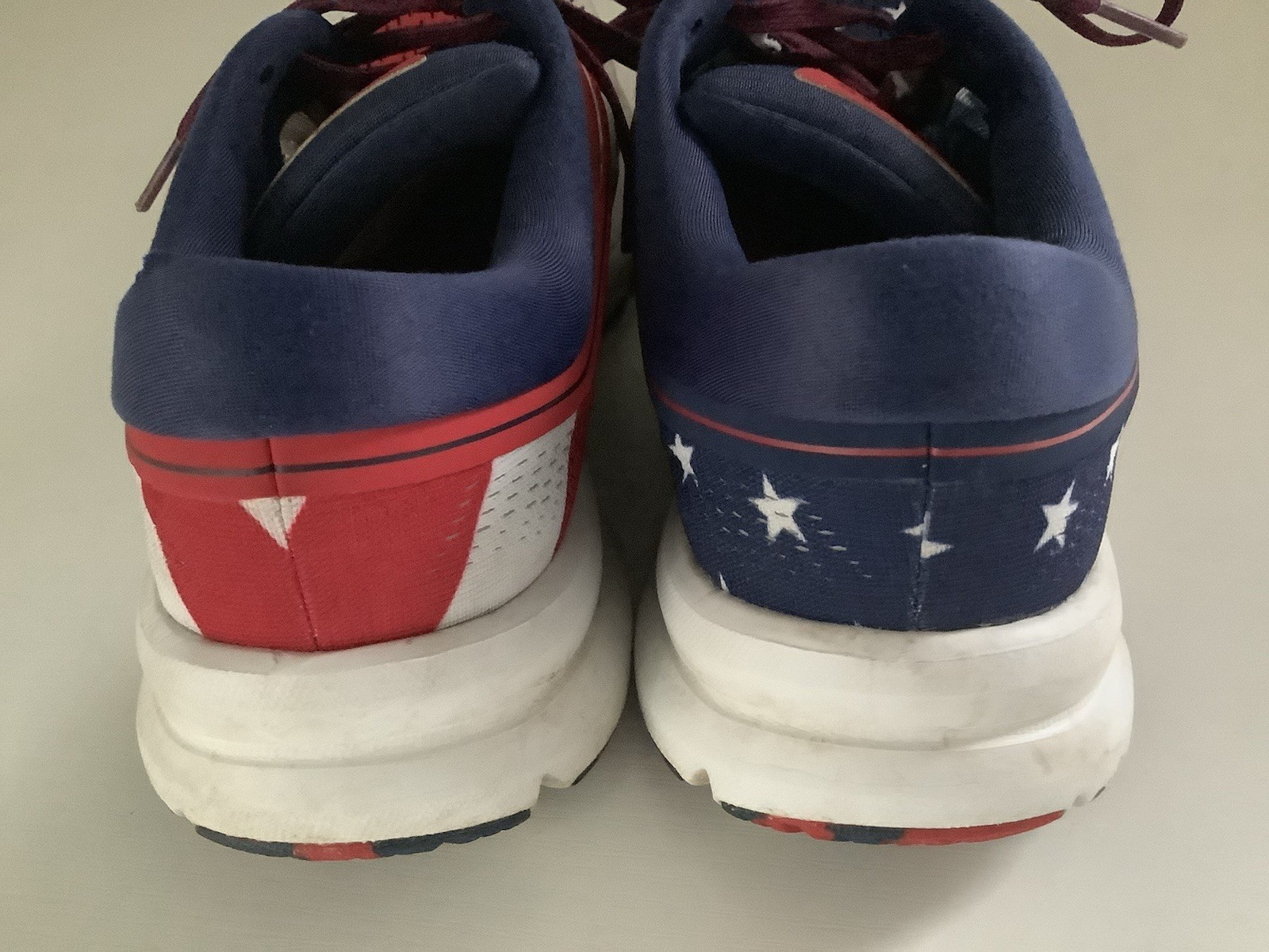 Brooks Launch 5 Run USA Flag Stars Stripes Women’s Shoes – Sz 9
