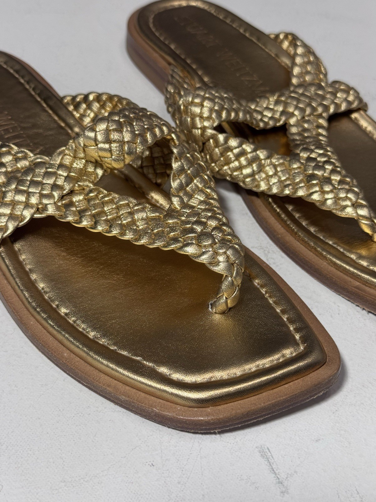 Stuart Weitzman Gold Braided Thong Sandals 9 AA EU 39.5 Leather Flats