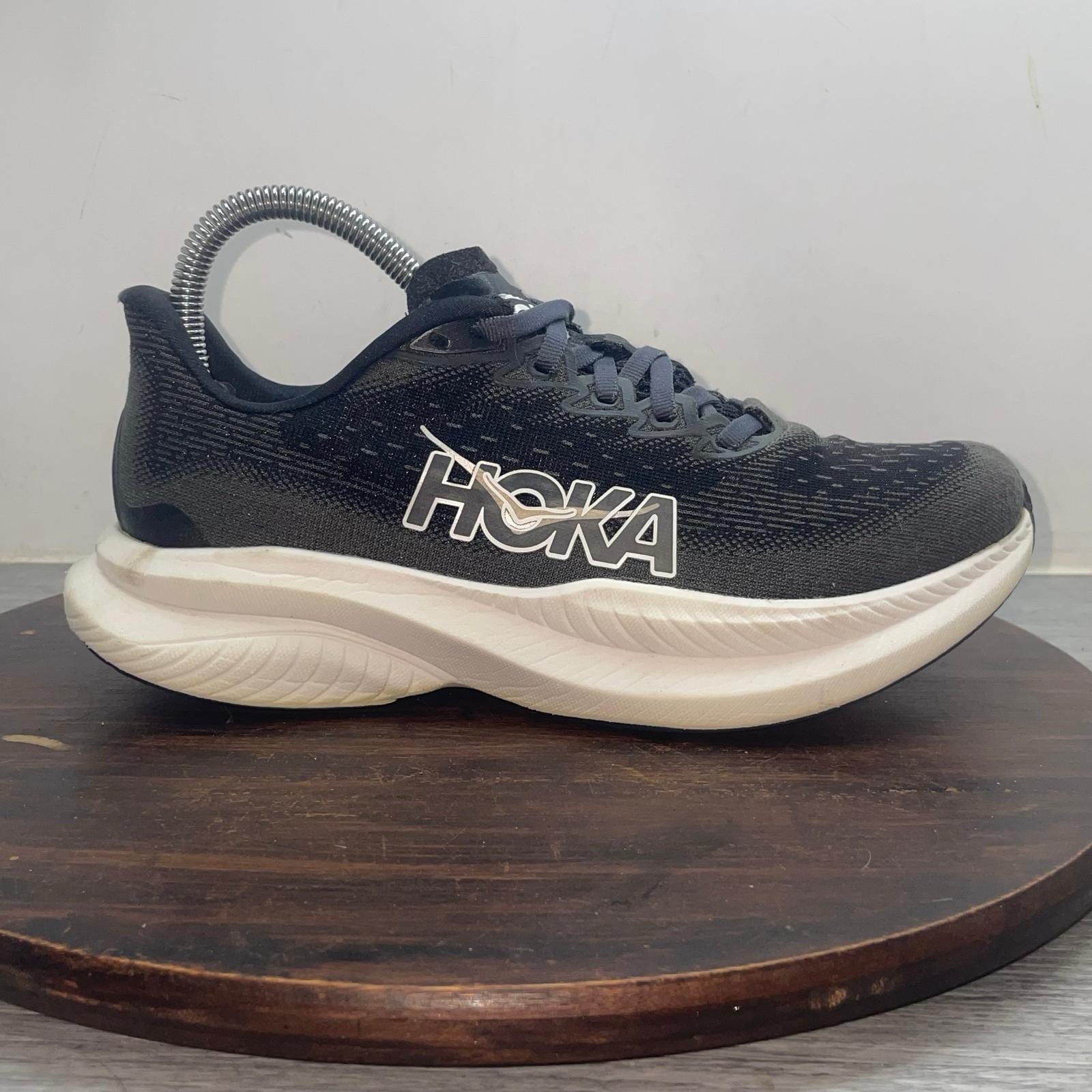 Hoka One One Mach 6 Womens Size 6.5 Black White Athletic Running Shoes Sneakers