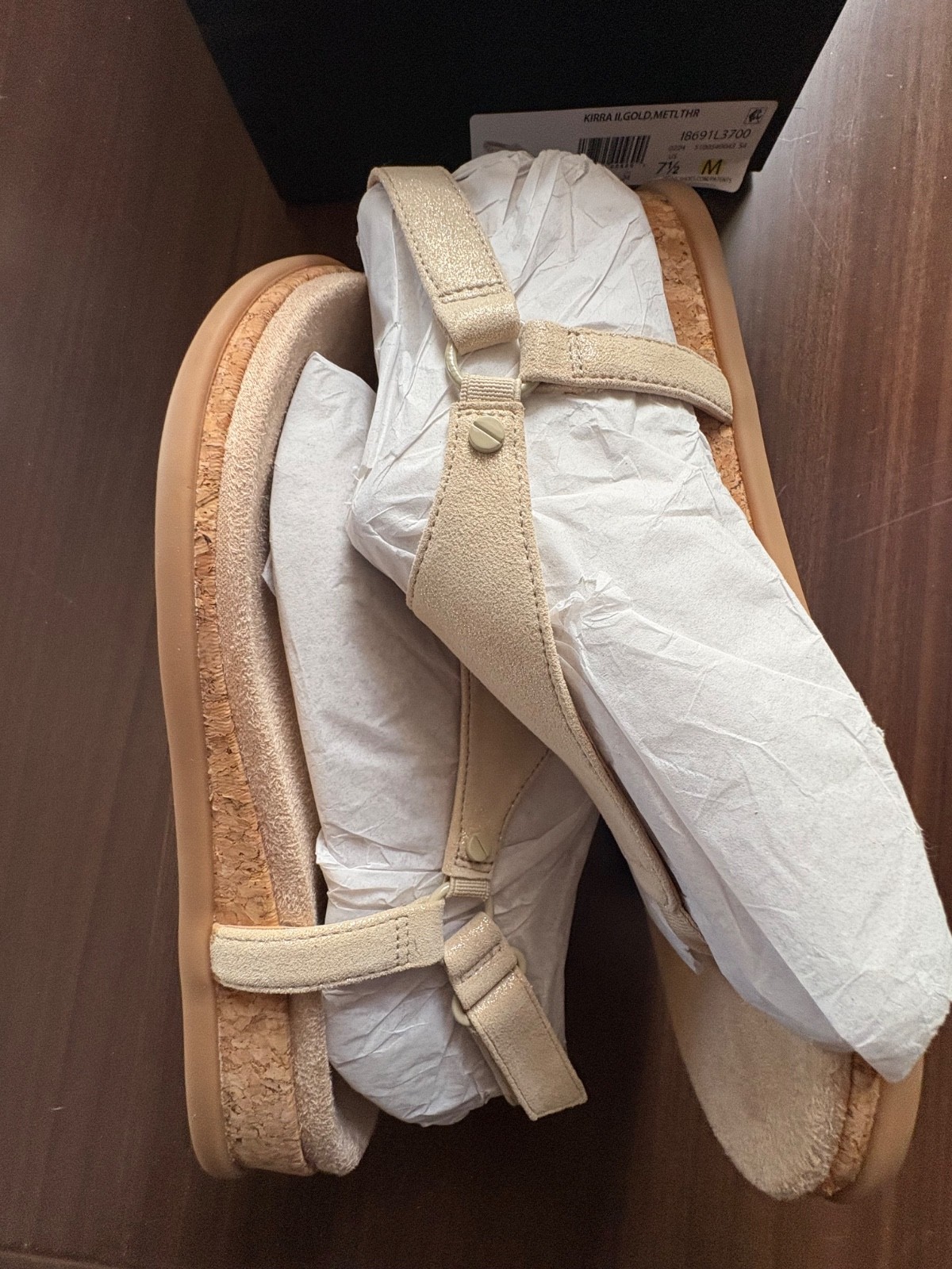 Vionic Kirra II, Gold Sandals size 7.5