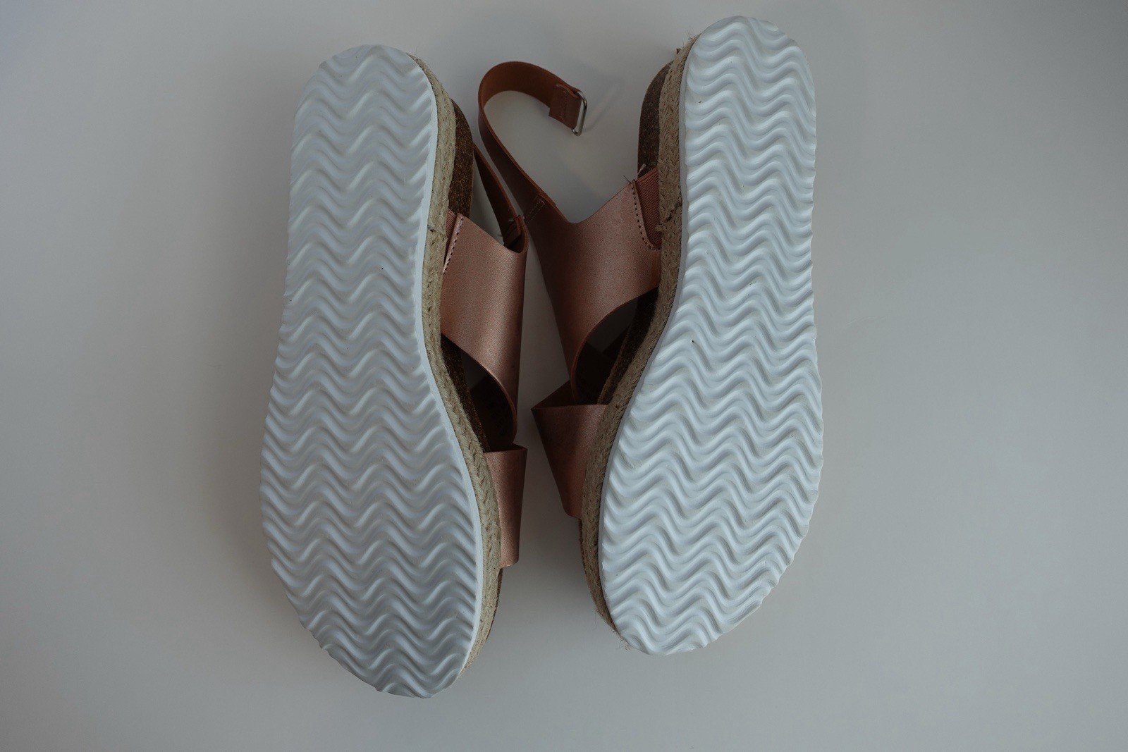 Secret Celebrity Women Rose Gold Espadrille Wedge Sandals US 11