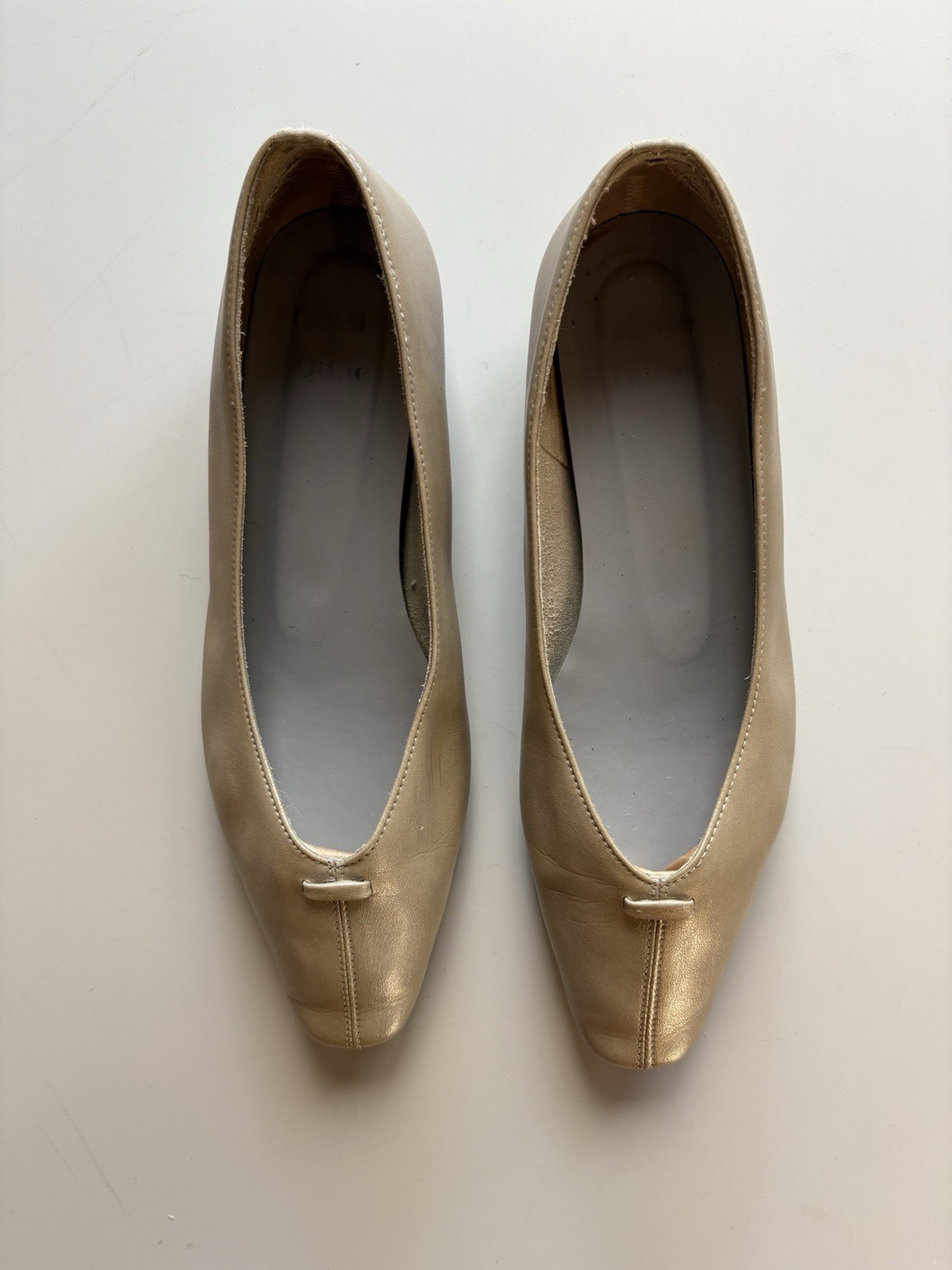 Women’s Odette E Odile Light Taupe Flats Japan Size 23 1/2 US 6 1/2 – 7