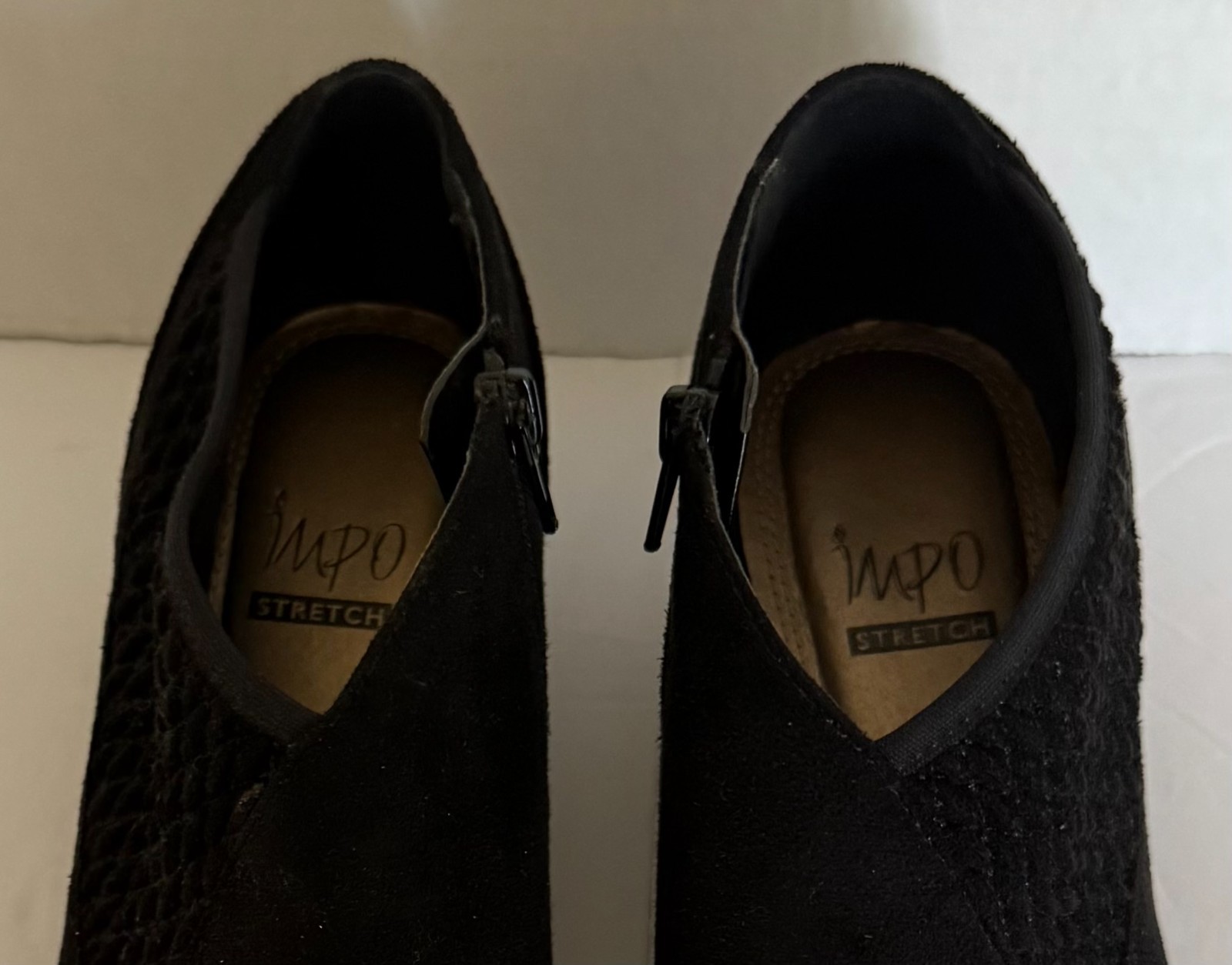 Impo Stretch Black Bootie Side Zip Wedge Heel Shoes – Women’s 7M
