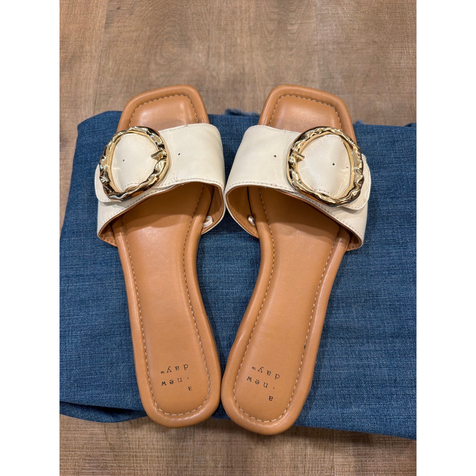 A new day Bennie Sandals, Memory Foam