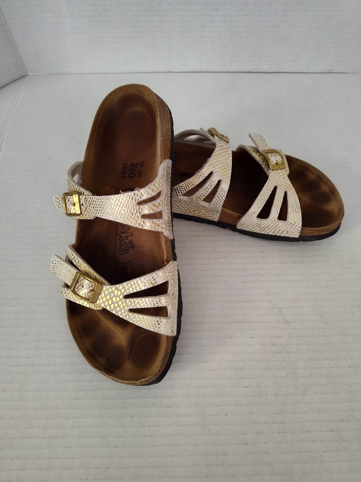 Birkenstock Birki’s Granada Sandals Women’s Size 6 White/Gold Slip on Slides