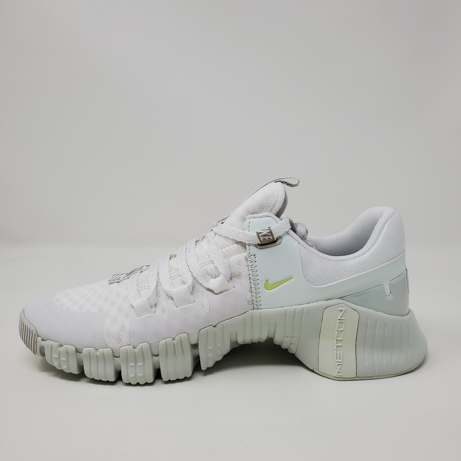 Nike Free Metcon 5 PRM Women’s Size 7 Summit White Sea Glass FJ1548-100