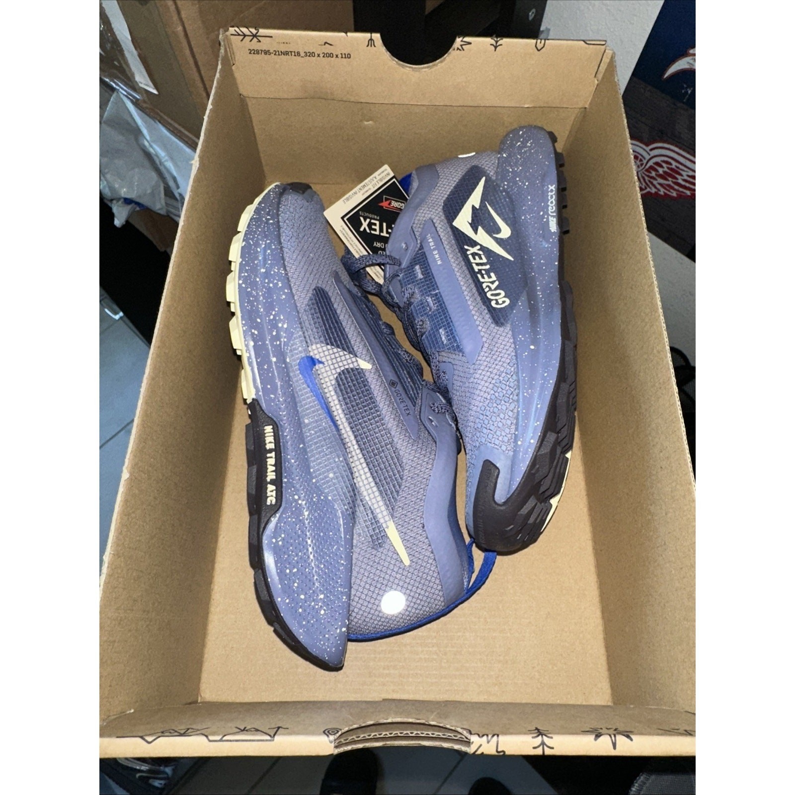 New Women’s Size 6 Nike Pegasus Trail 5 GTX Goretex World Indigo FQ0912-402