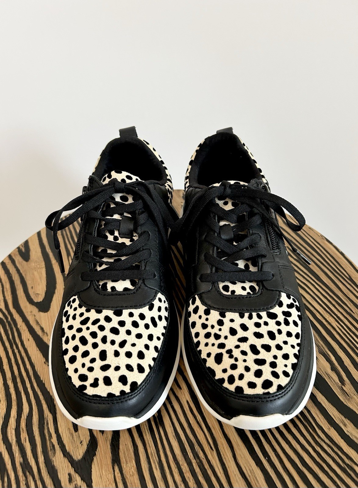 Vionic Del Mar Remi Spot Animal Print Women’s Sneakers Side Zipper Size 7~NWOB