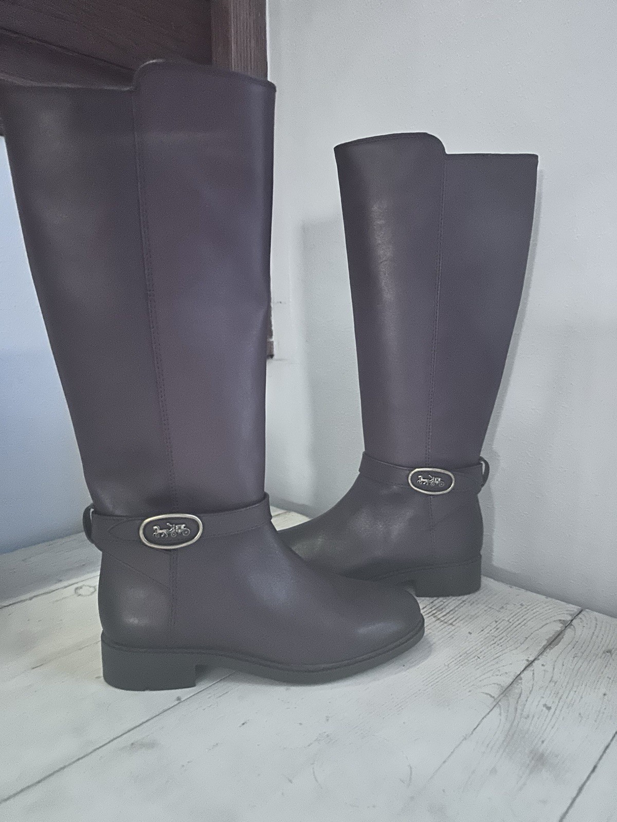 Coach Brown Leather Tall Riding Boots Womens Size 8C Wide Calf Gold Logo ✨Nice✨