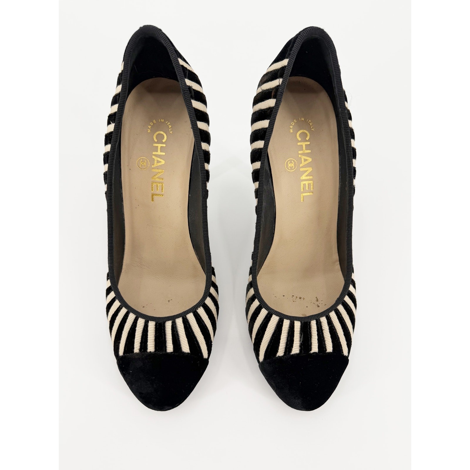 Chanel Pumps Striped Velvet Cap Toe Interlocking CC Logo Black White 39.5 9.5