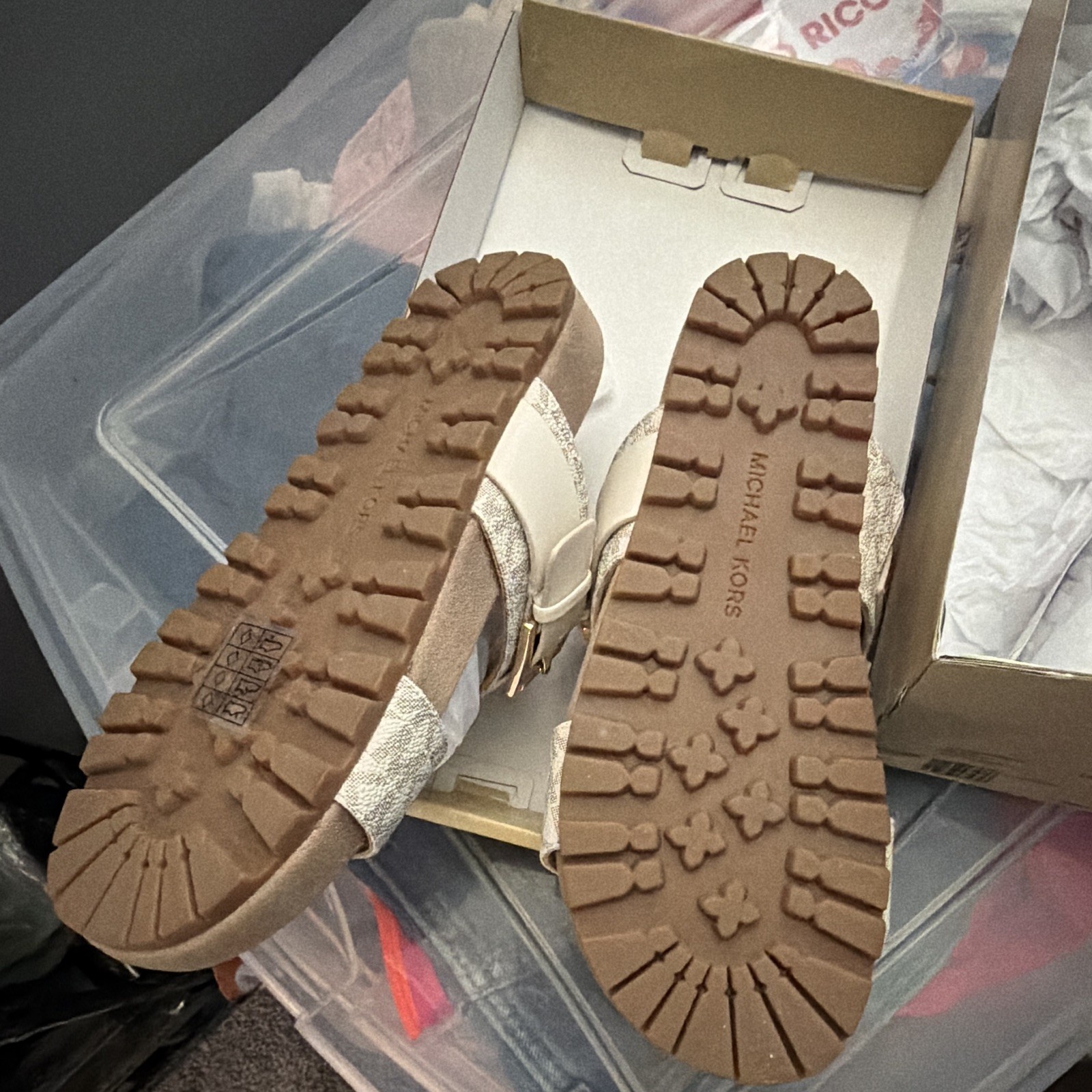 Michael Kors Women’s Beige Logo Leather Slide Sandals Slip On Size 7