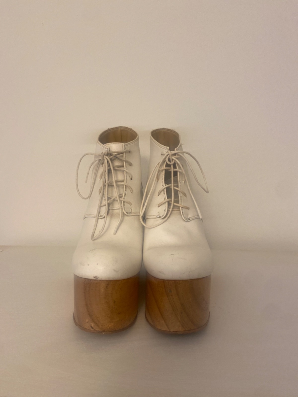 Vintage Deandri Women’s Designer White & Wood Sky High Platform Boots Sz 8 HTF