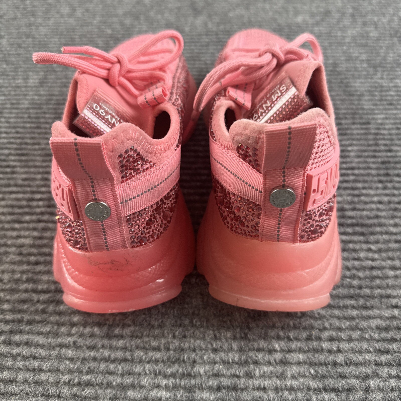 Steve Madden Maxima Hot Pink SM NY90 Girls Women Size 7.5M Shoes