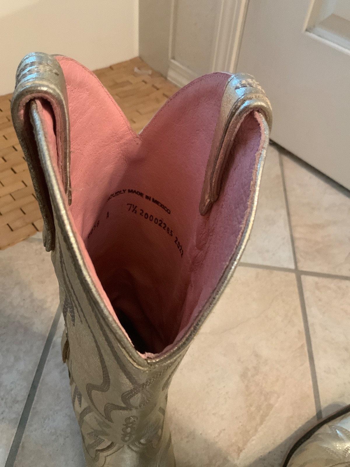 7.5 Junk Gypsy Women’s Nighthawk Champagne metallic Snip Toe Western Boots