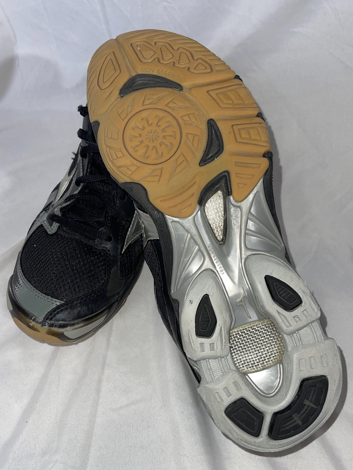Womens Mizuno Wave Bolt 6 Shoes Size 9.5 Black Gray Volleyball