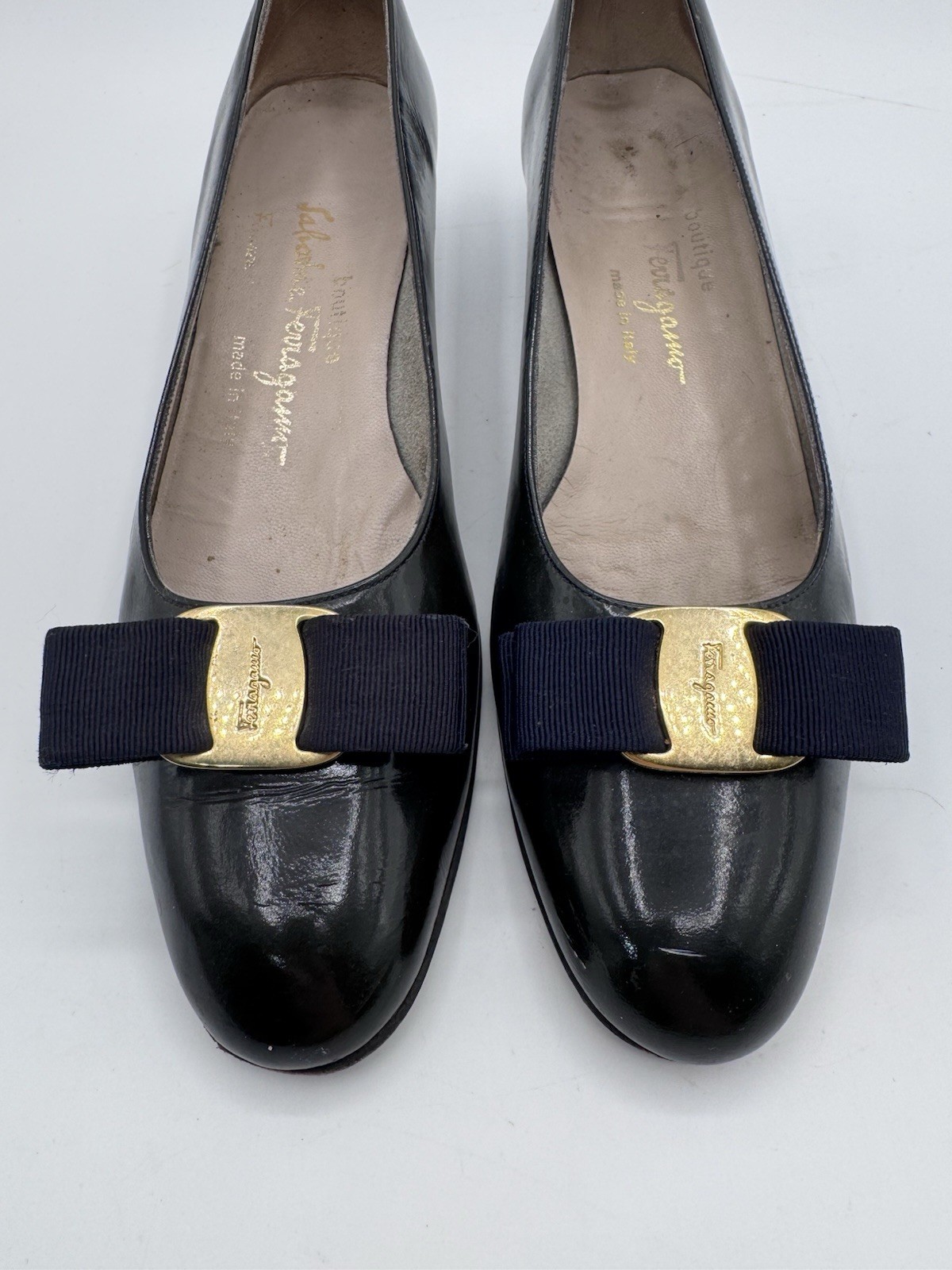 Salvatore Ferragamo Boutique Vara Bow Pumps Black Leather Women’s 8.5 AAA