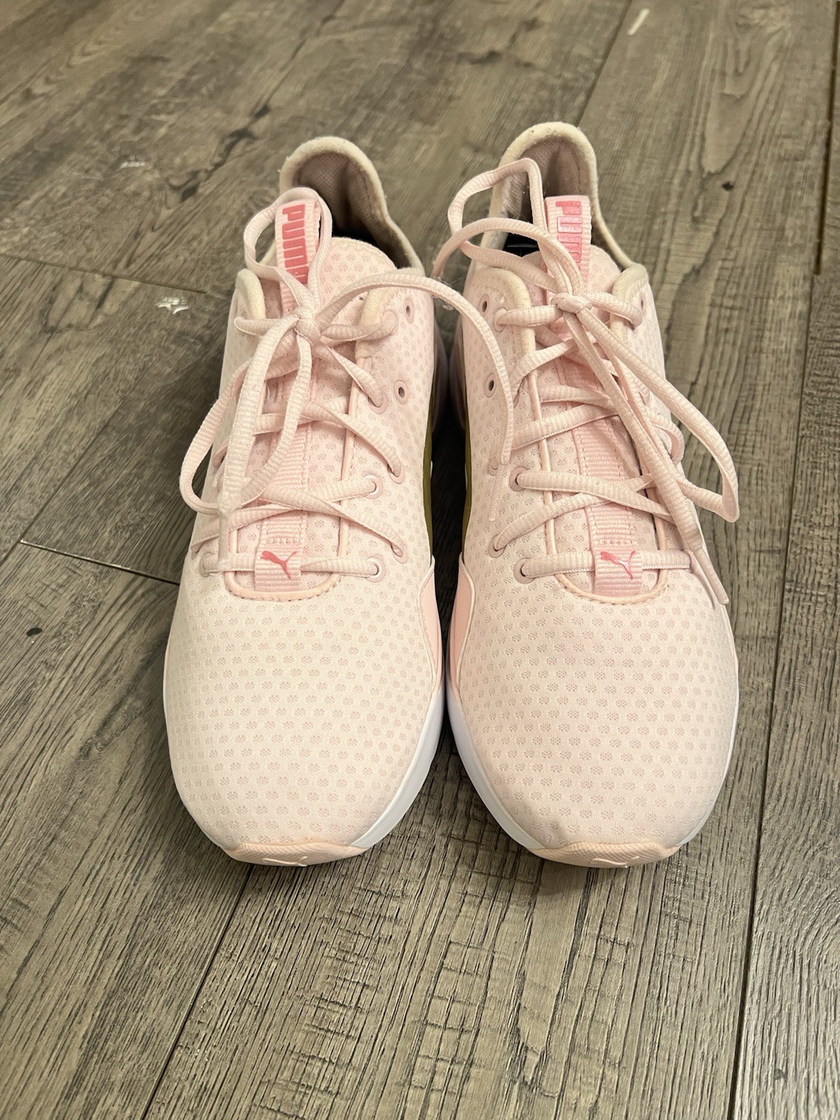 PUMA Women’s Mesh Low Top Lace-Up Sneakers Pink/Gold/White 192756-01