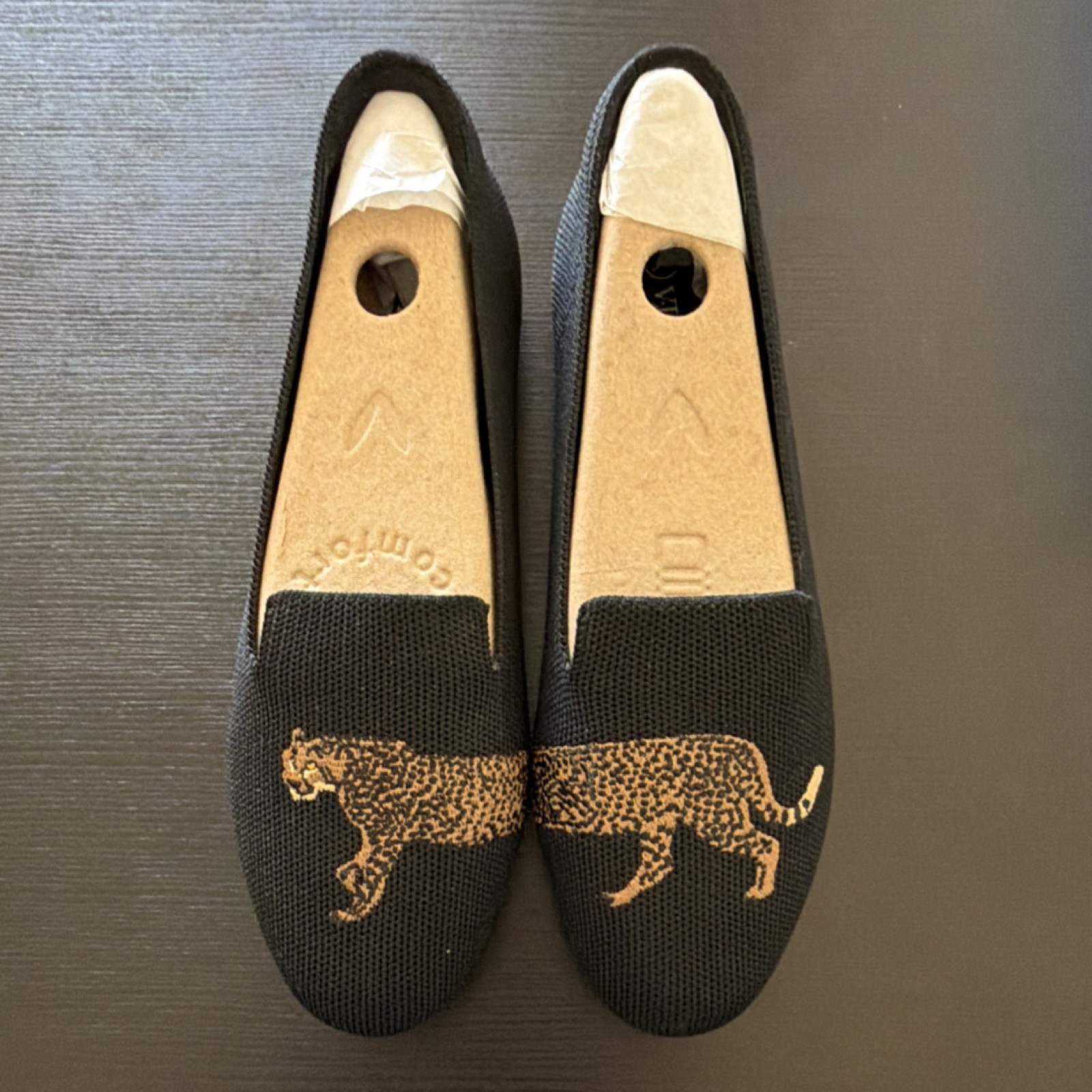 VIVAIA Women’s Black Embroidered Cheetah Flats Slip-On Rubber Sole RPET